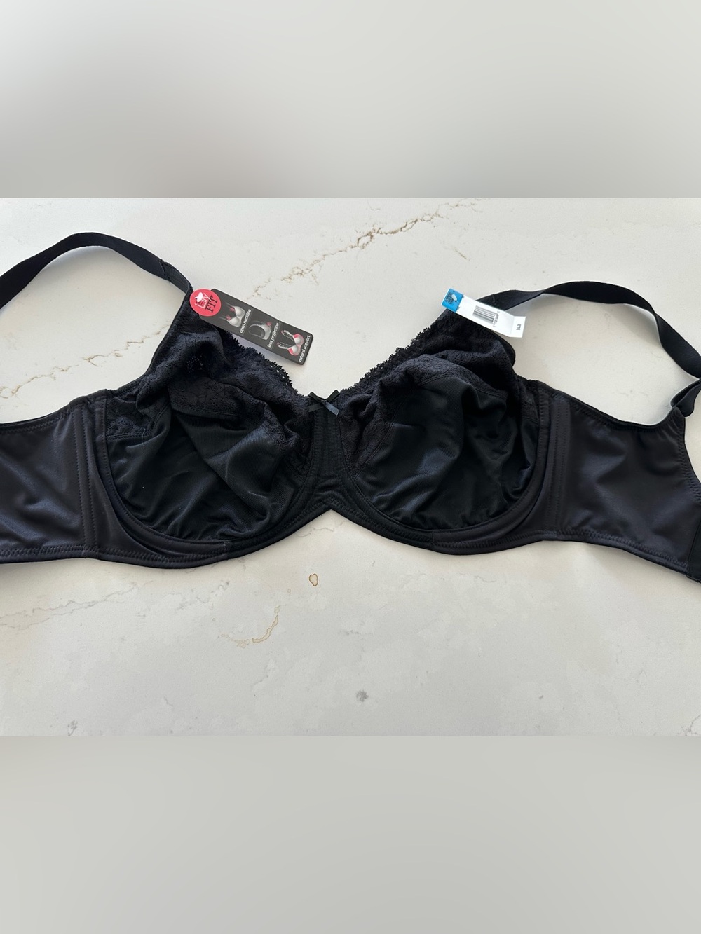 Lilyette Black Underwire minimizer Full Coverage Bra .  Size 38ddd